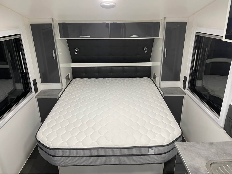 WhatsApp-Image-2025-10-16-at-22.20.38_f0274b7b