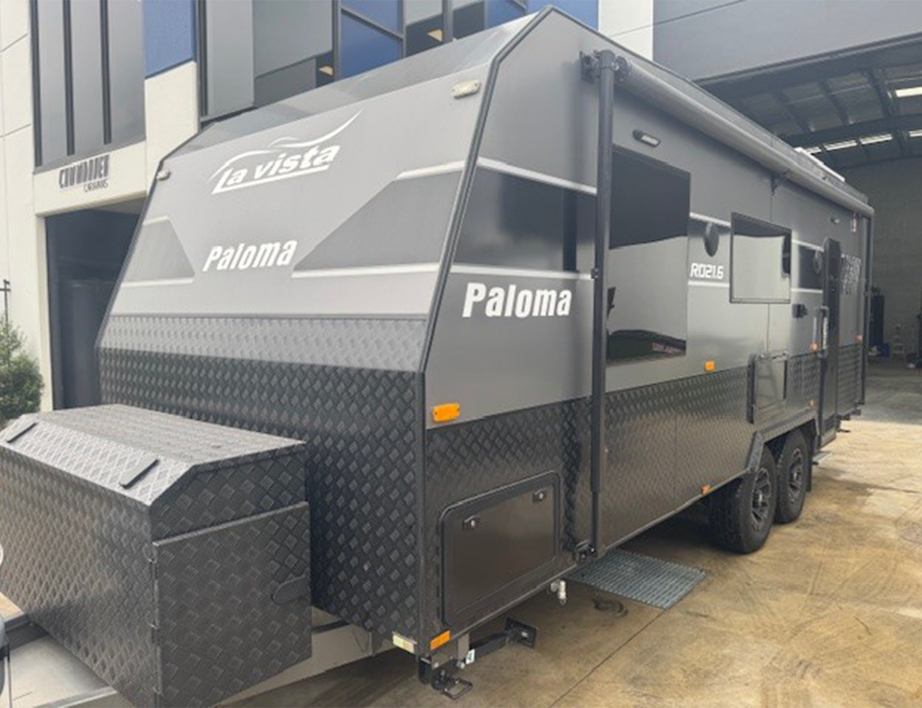 2024 LaVista Paloma RD21.6 Family Caravan – Premium Touring Luxury Experience the perfect combination of premium comfort, rugged capability, and modern Australian touring with this stunning 2024 LaVista Paloma RD21.6.